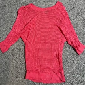 Xs, crop pink sweater, quarter sleeve